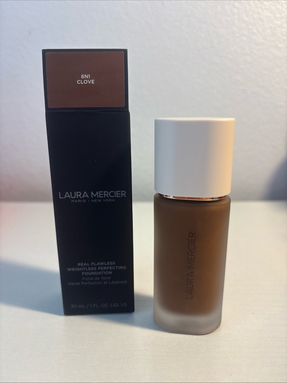 Laura Mercier Real Flawless Weightless Perfecting Foundation - 6N1 Clove, 1 oz.